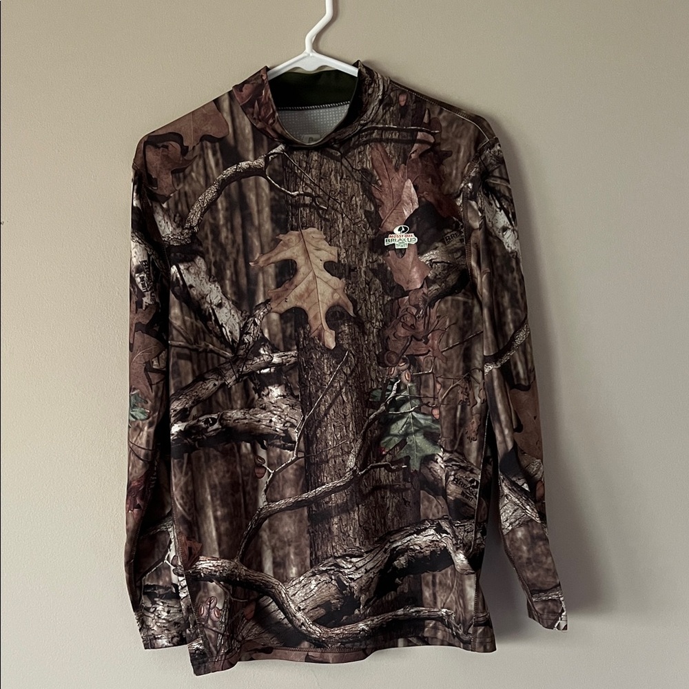 Mossy Oak Men's Woodland Camo Long Sleeve Tee Medium